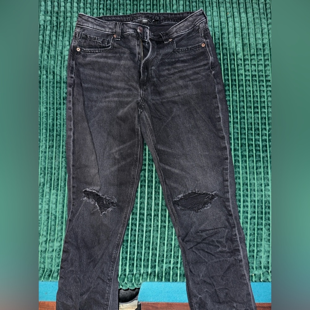 American Eagle 🦅 Washed Black Mom Jeans with Knee Rips